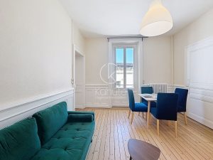 Appartement 2 pièces meublés 46.83m², charme de l&rsquo;ancien, proche gare Sncf