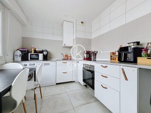 Appartement Saint Fons- Quartier Arsenal 4 pièce(s) 77 m2, 3 chambres, place de parking, cave, Vendu Loué
