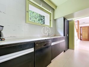 Maison Saint Cyr Au Mont D Or 6 pièce(s) 160 m2, 4 chambres, , garage, 2 places de parking, annexes, jardin